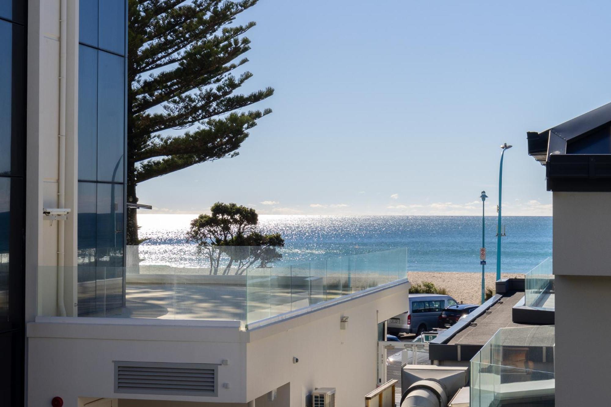 Апартаменты Seaside At Eleven Mt Maunganui Маунт-Маунгани Экстерьер фото